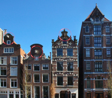 А КУКА ЈЕ НА ВРХУ: Зашто су куће у Амстердаму уске и високе?