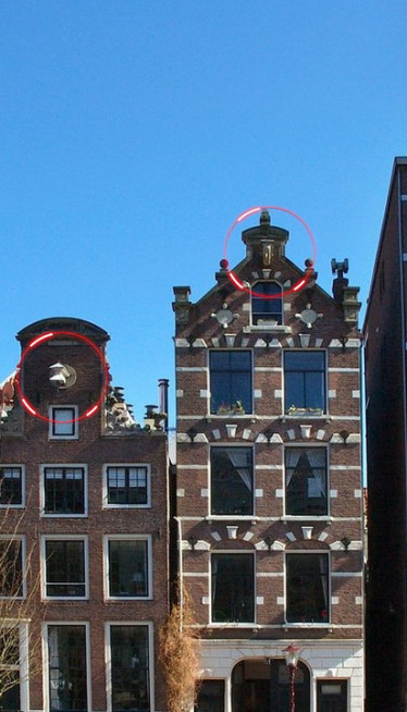 А КУКА ЈЕ НА ВРХУ: Зашто су куће у Амстердаму уске и високе?